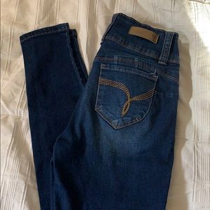 Ymi wanna Berta butt Skinny Jeans